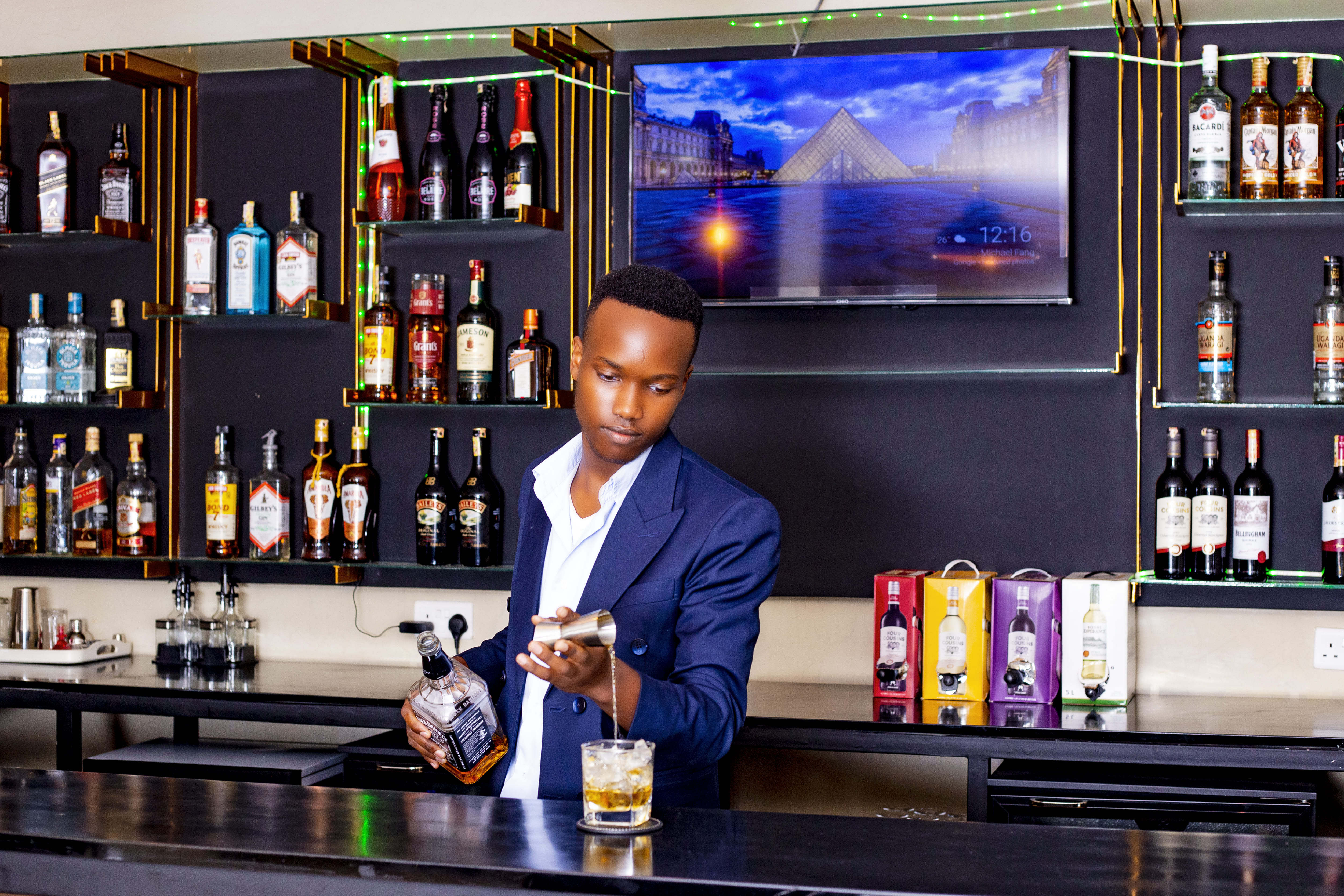 Bar